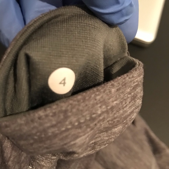 Lululemon wunder under pant 111 sz4 - Picture 5 of 8